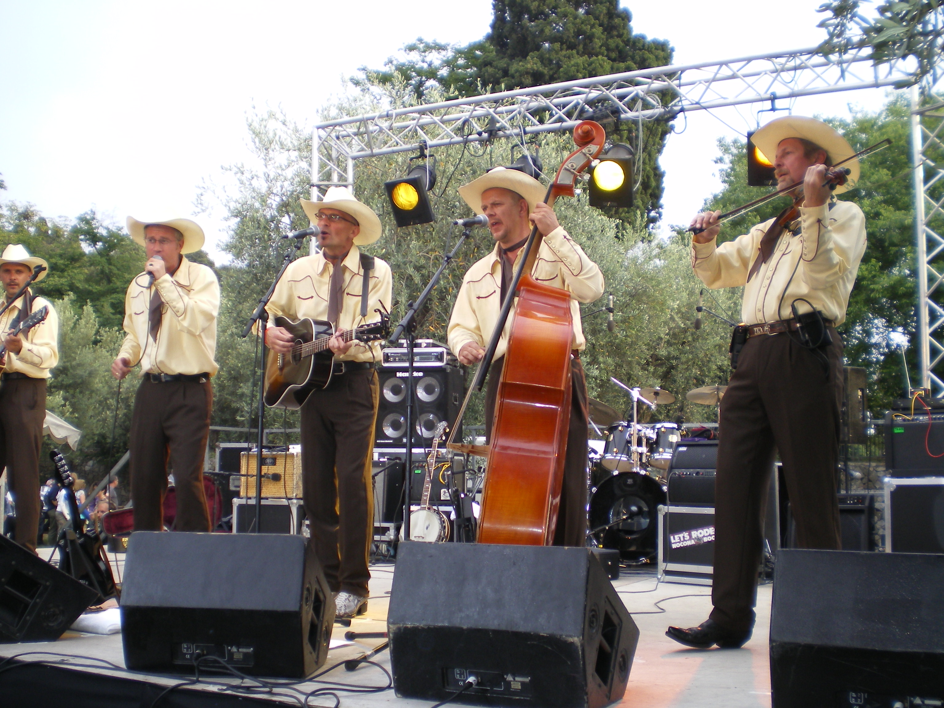 concert nice country