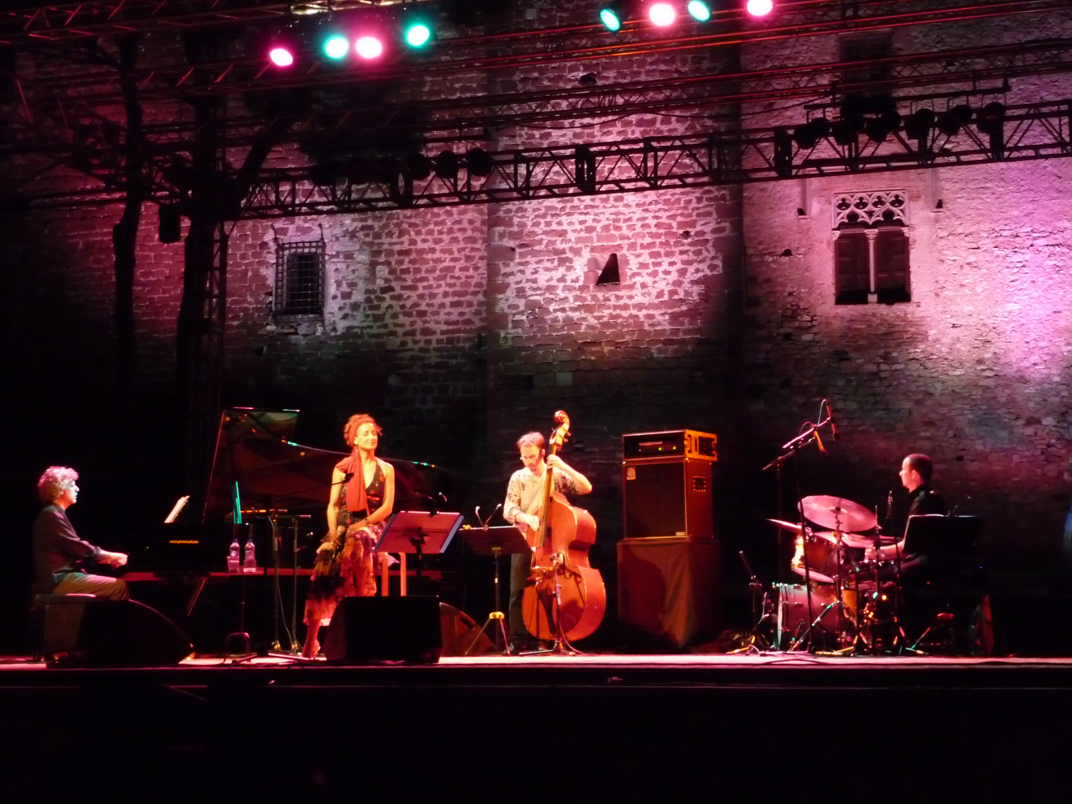 concert lunar project et doris cales quartet