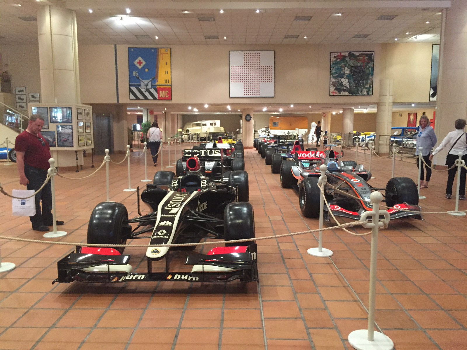 Visite de la collection des voitures du Prince de Monaco.