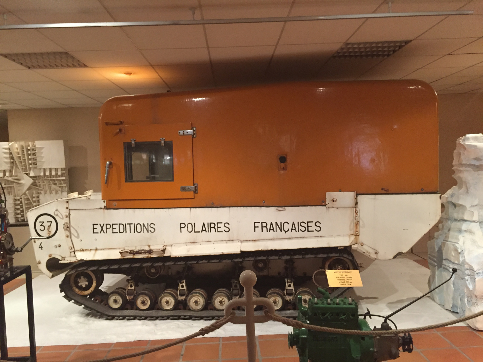 Visite de la collection des voitures du Prince de Monaco.