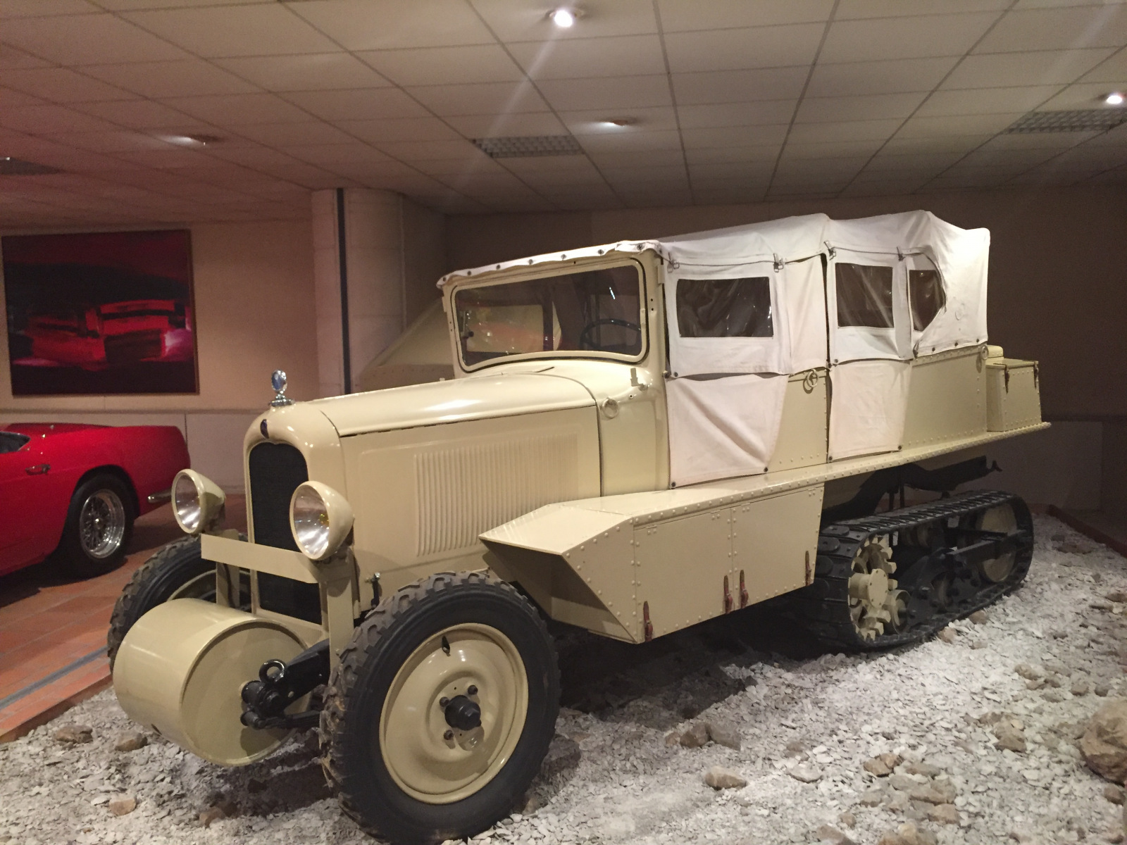 Visite de la collection des voitures du Prince de Monaco.