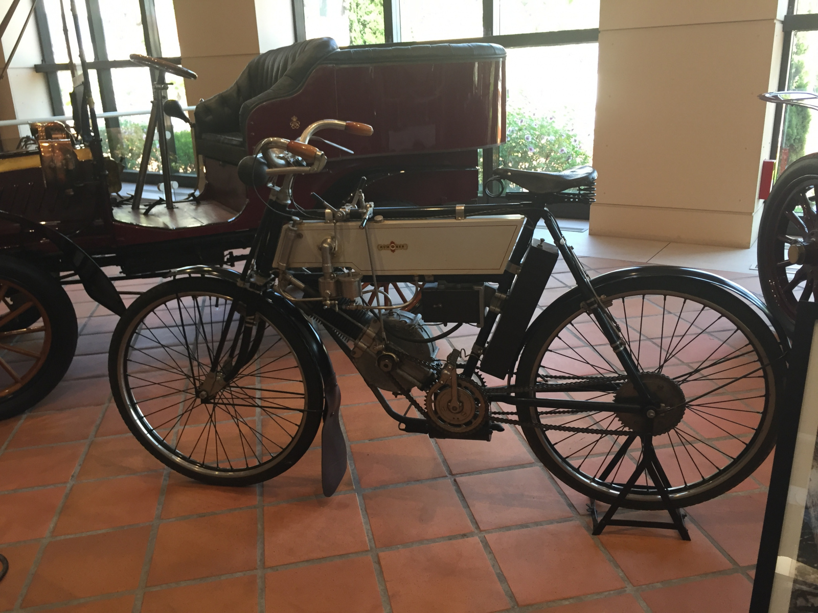 Visite de la collection des voitures du Prince de Monaco.