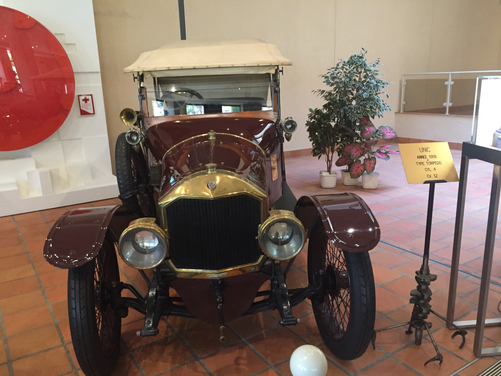 Visite de la collection des voitures du Prince de Monaco.