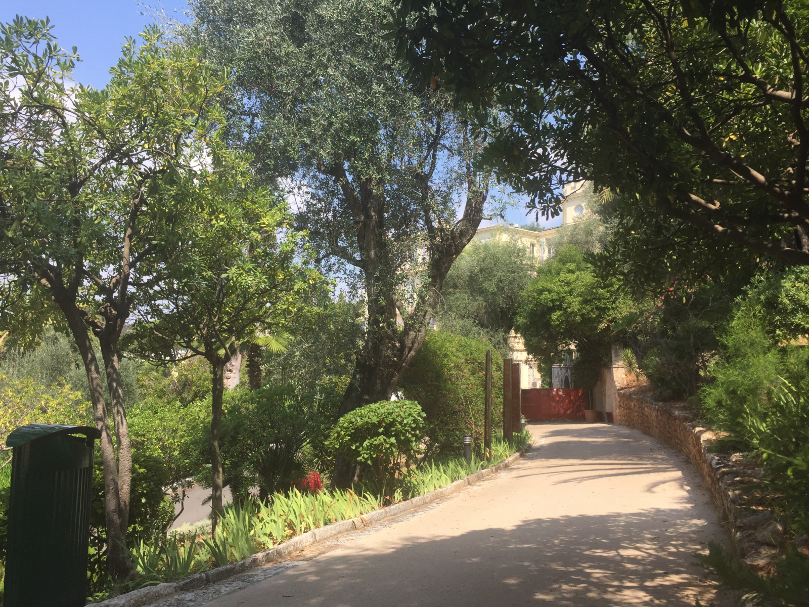 Visite de la grotte du Lazaret de Nice