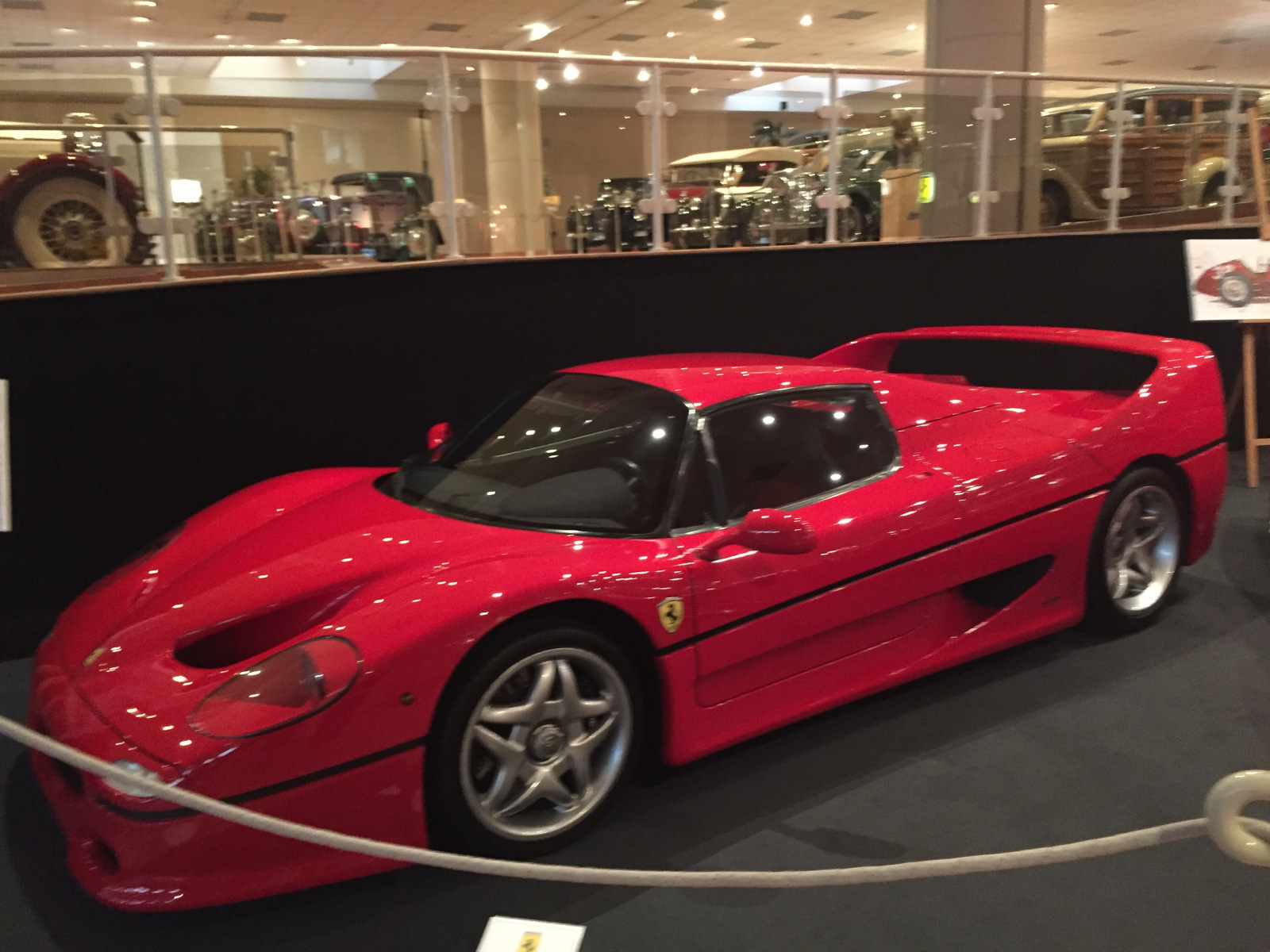 Visite de l'exposition Ferrari à Monaco.