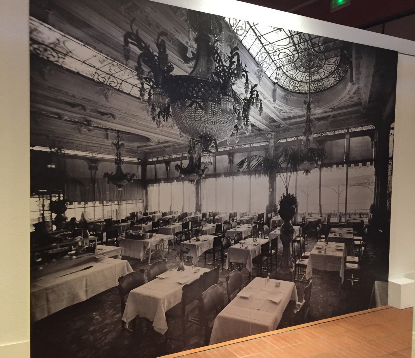 Visite de l'exposition sur le casino de la Jetée