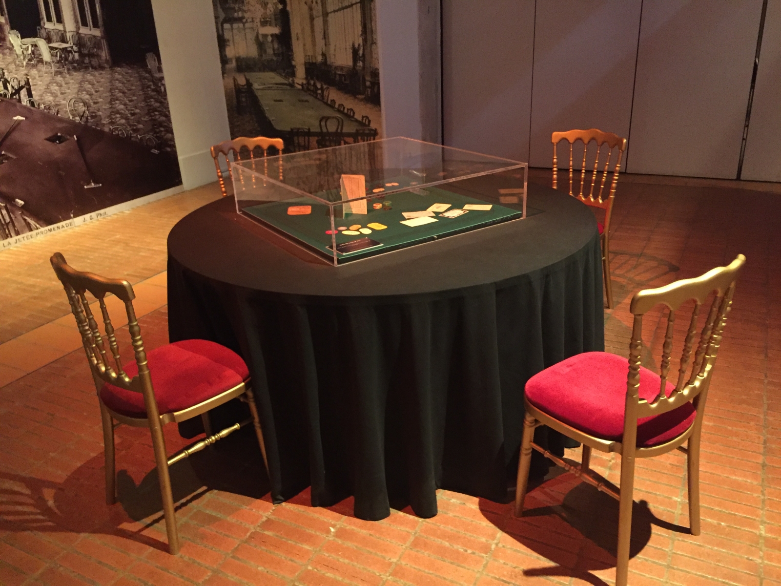 Visite de l'exposition sur le casino de la Jetée