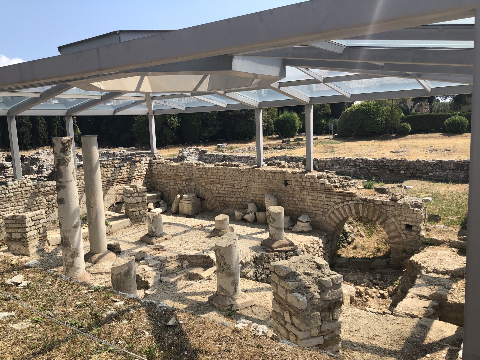 Visite de l'exposition « Entre monts et rivages. 10 ans d’archéologie à Nice et dans la Métropole »