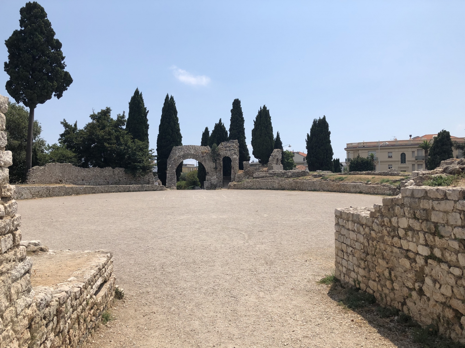Visite de l'exposition « Entre monts et rivages. 10 ans d’archéologie à Nice et dans la Métropole »