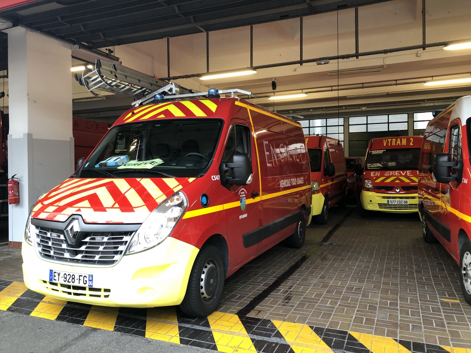Visite de la caserne de pompiers de Magnan
