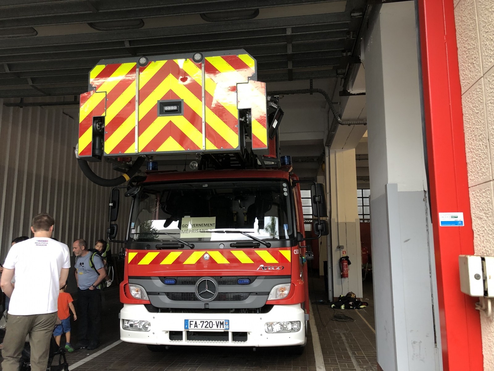 Visite de la caserne de pompiers de Magnan