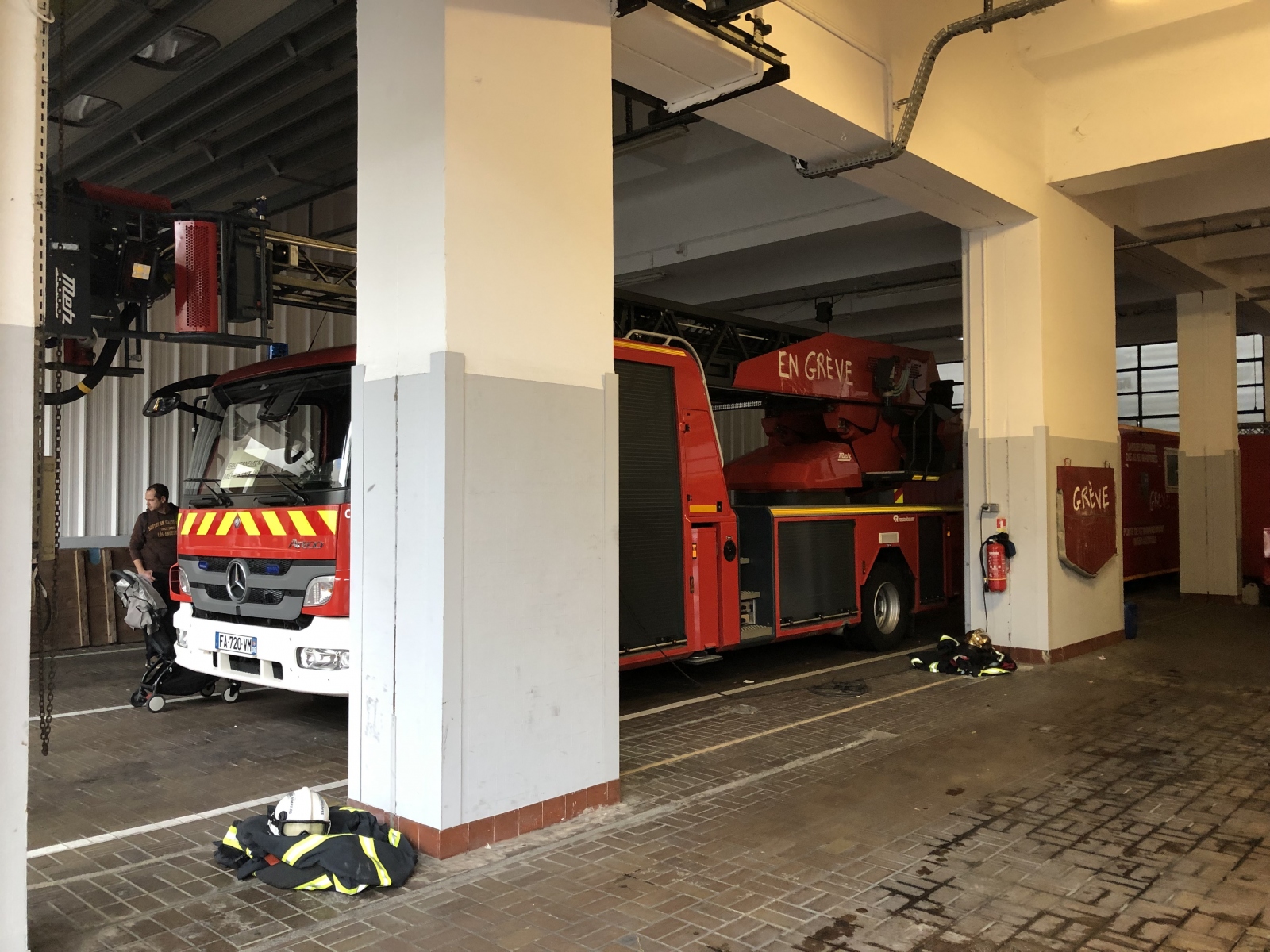Visite de la caserne de pompiers de Magnan