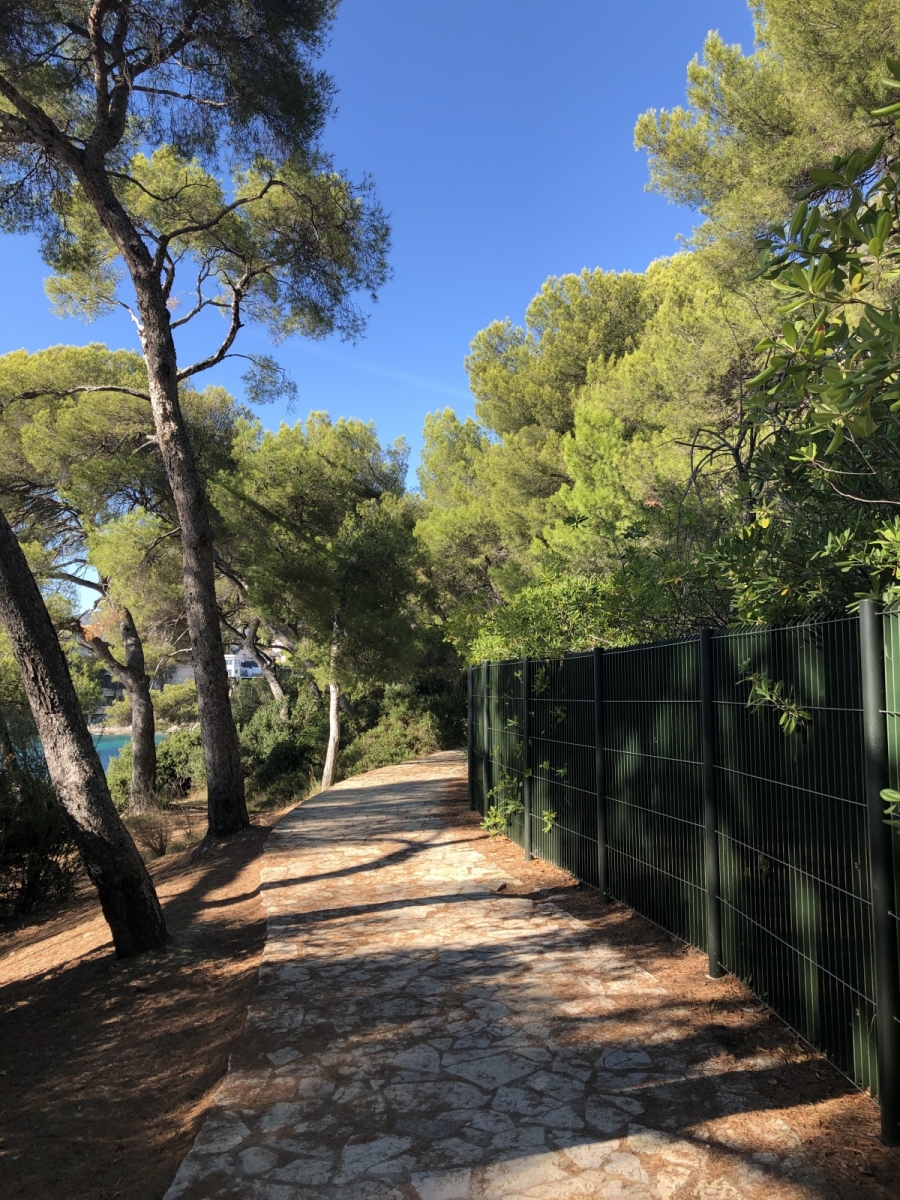 Ballade le long du sentier de la Pointe Saint-Hospice à Saint Jean Cap-Ferrat
