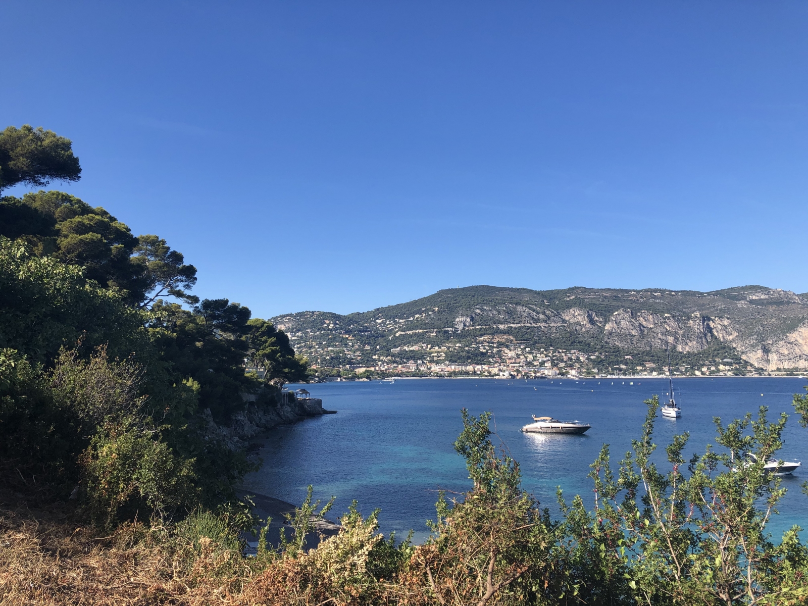 Ballade le long du sentier de la Pointe Saint-Hospice à Saint Jean Cap-Ferrat