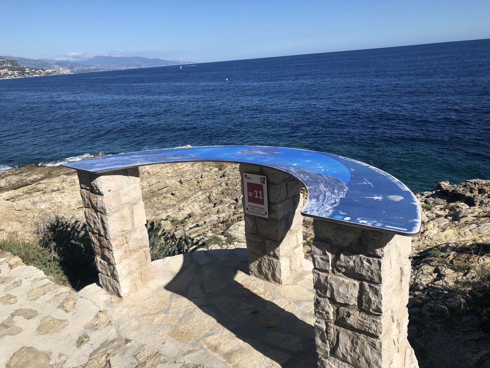 Ballade le long du sentier de la Pointe Saint-Hospice à Saint Jean Cap-Ferrat