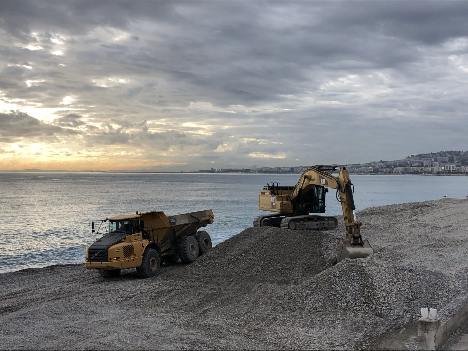 Les galets de la promenade des anglais