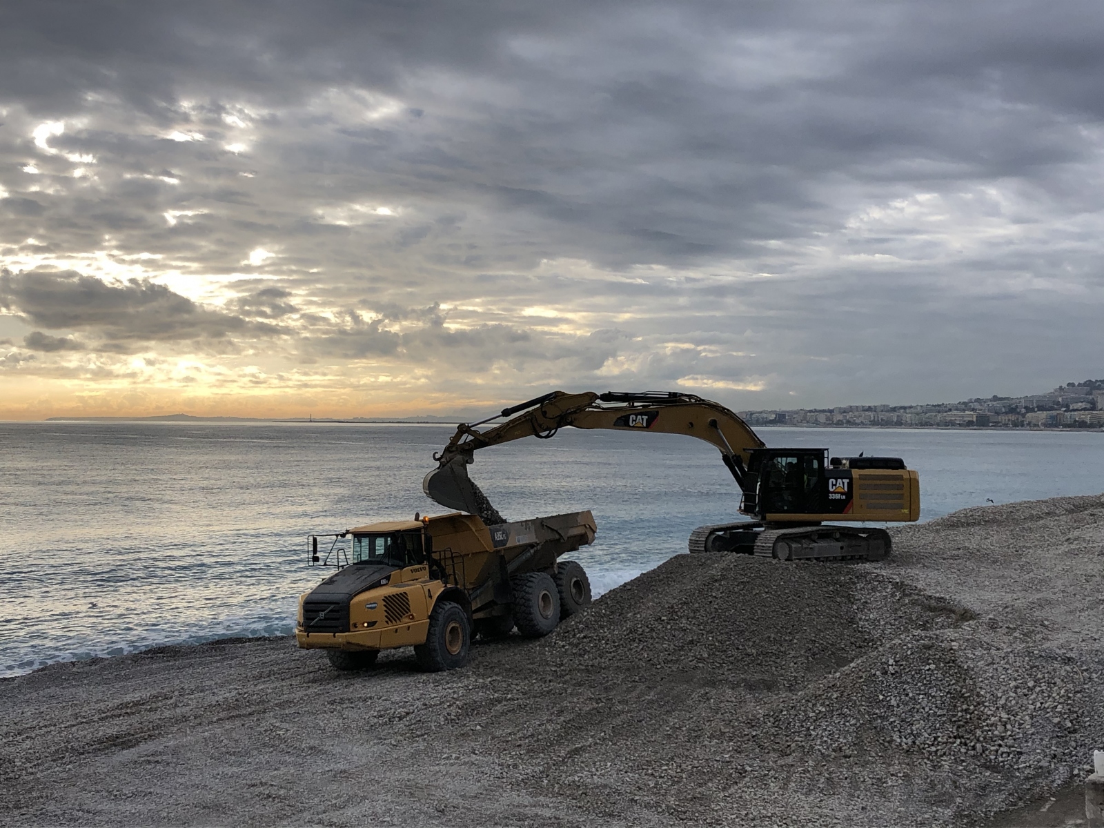 Les galets de la promenade des anglais