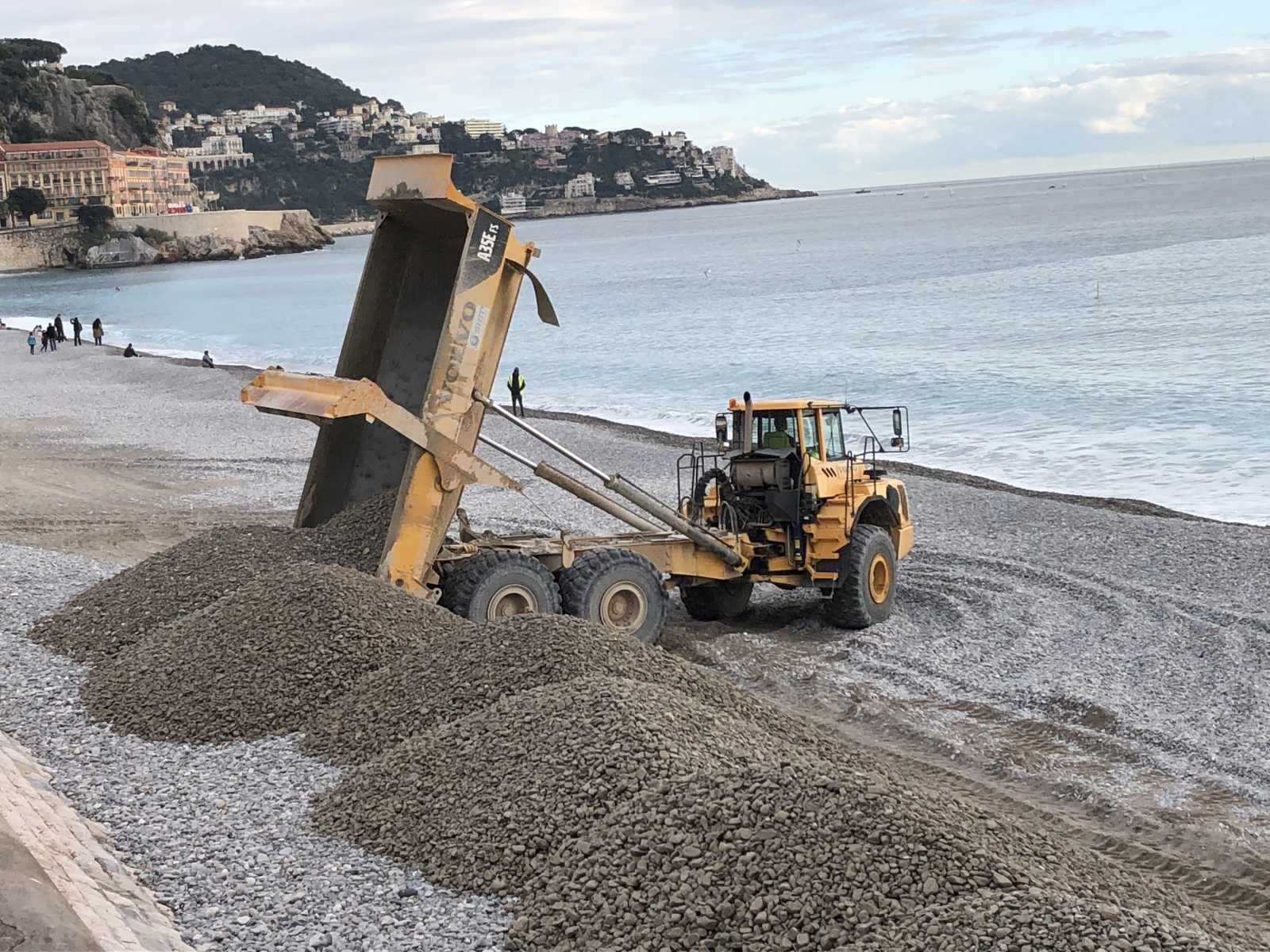 Les galets de la promenade des anglais