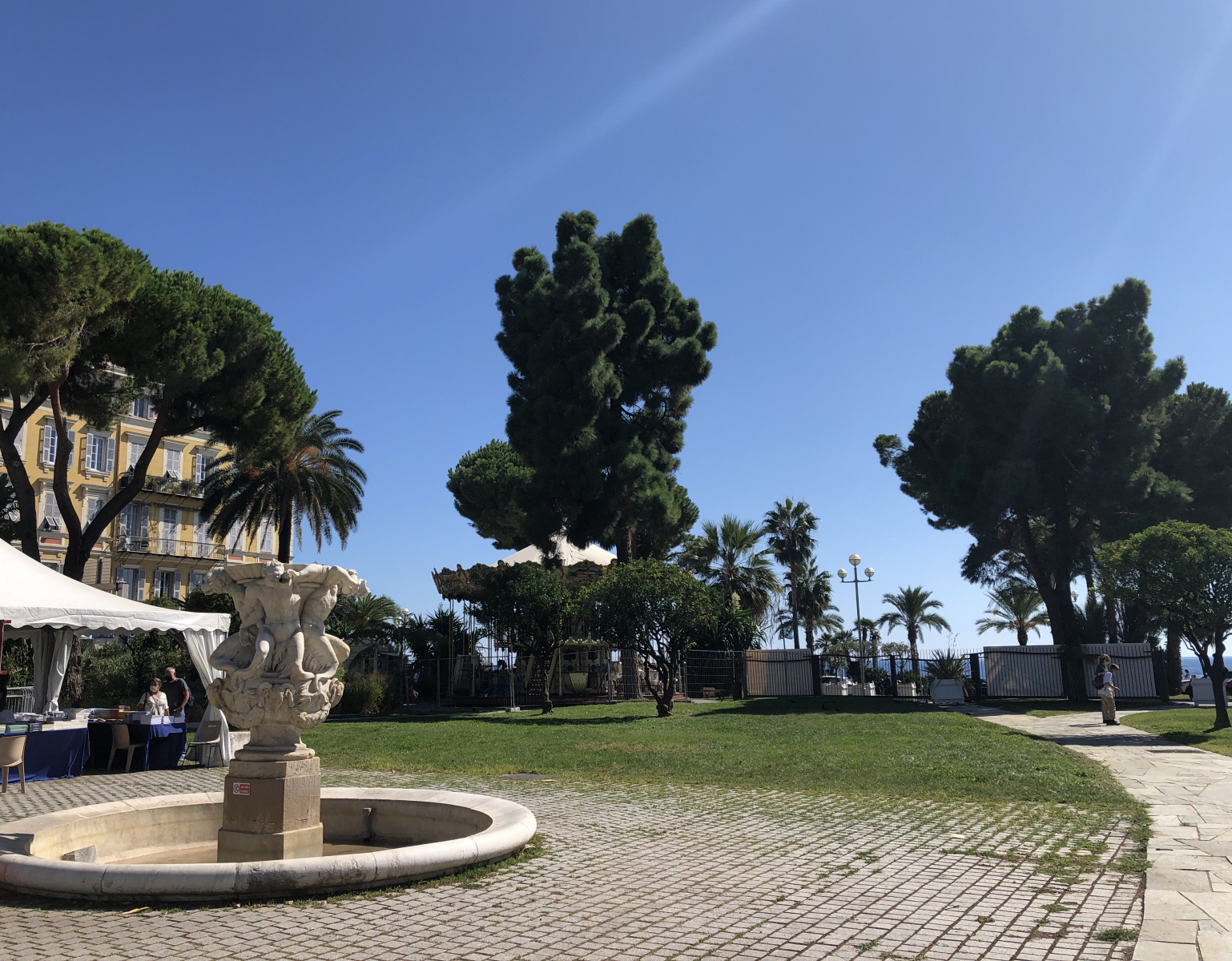 Ballade au Festival du Livre de Nice 2021