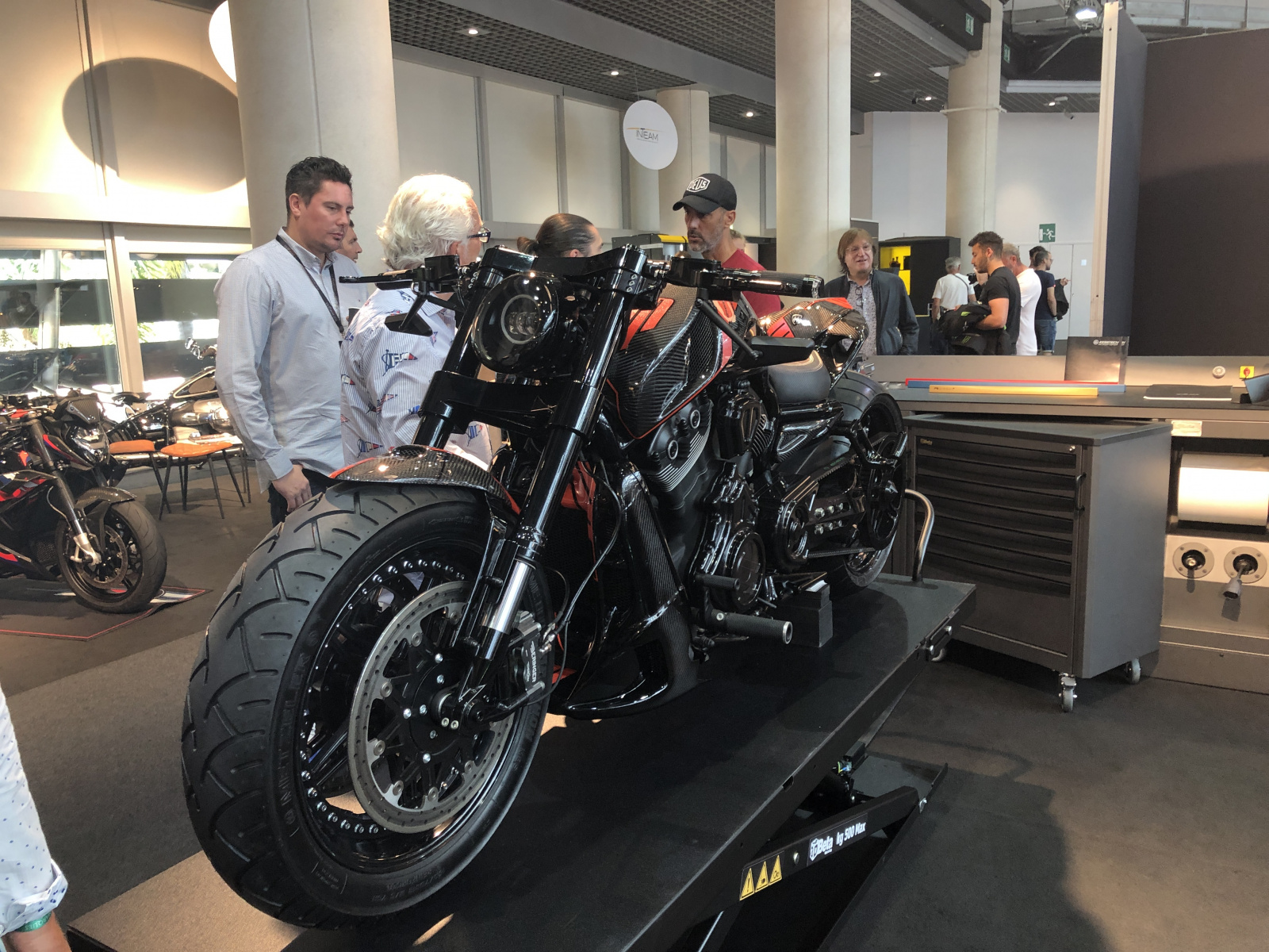 Visite du salon Top Marques à Monaco