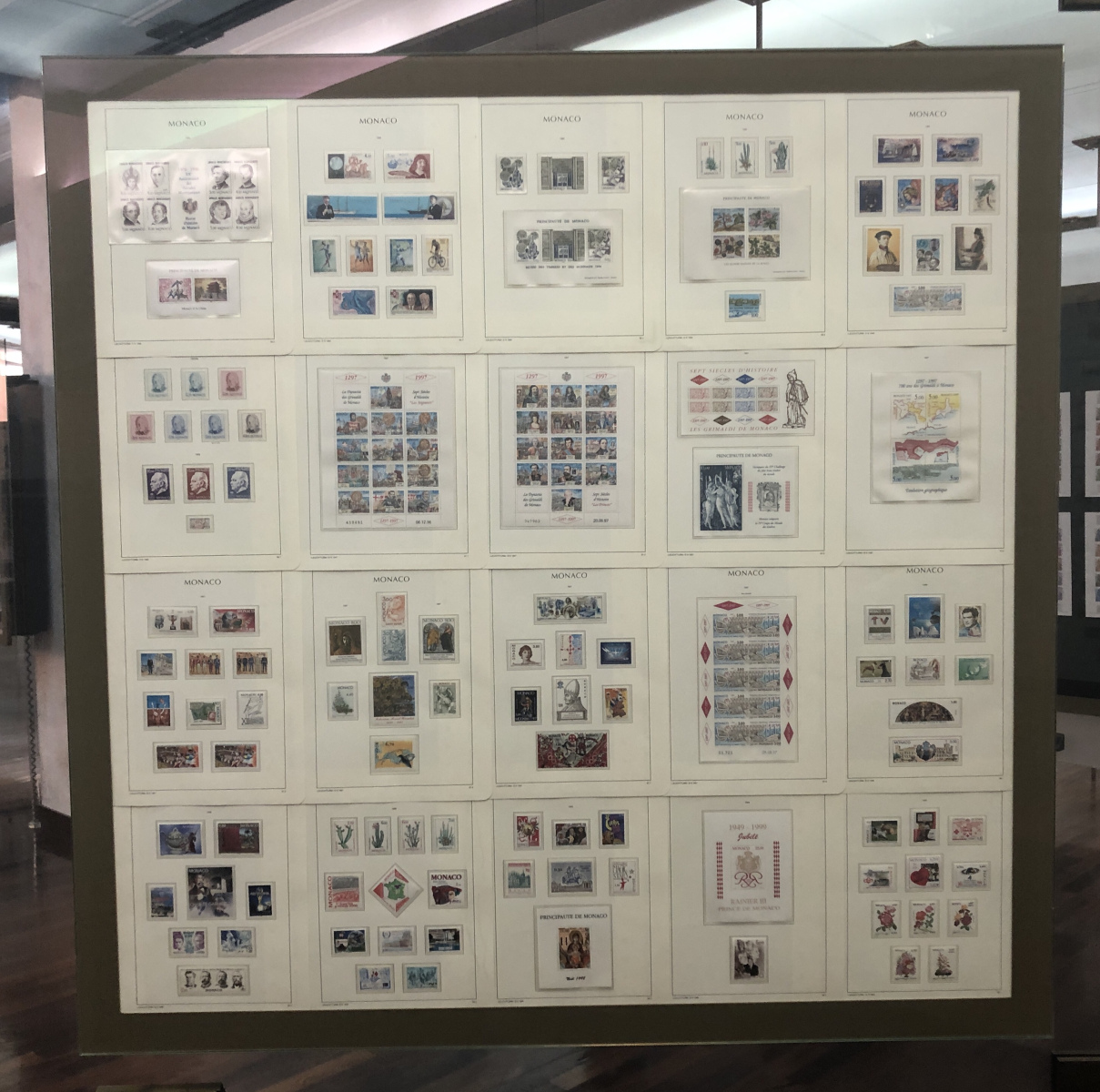 Visite du musée des timbres et des monnaies de Monaco