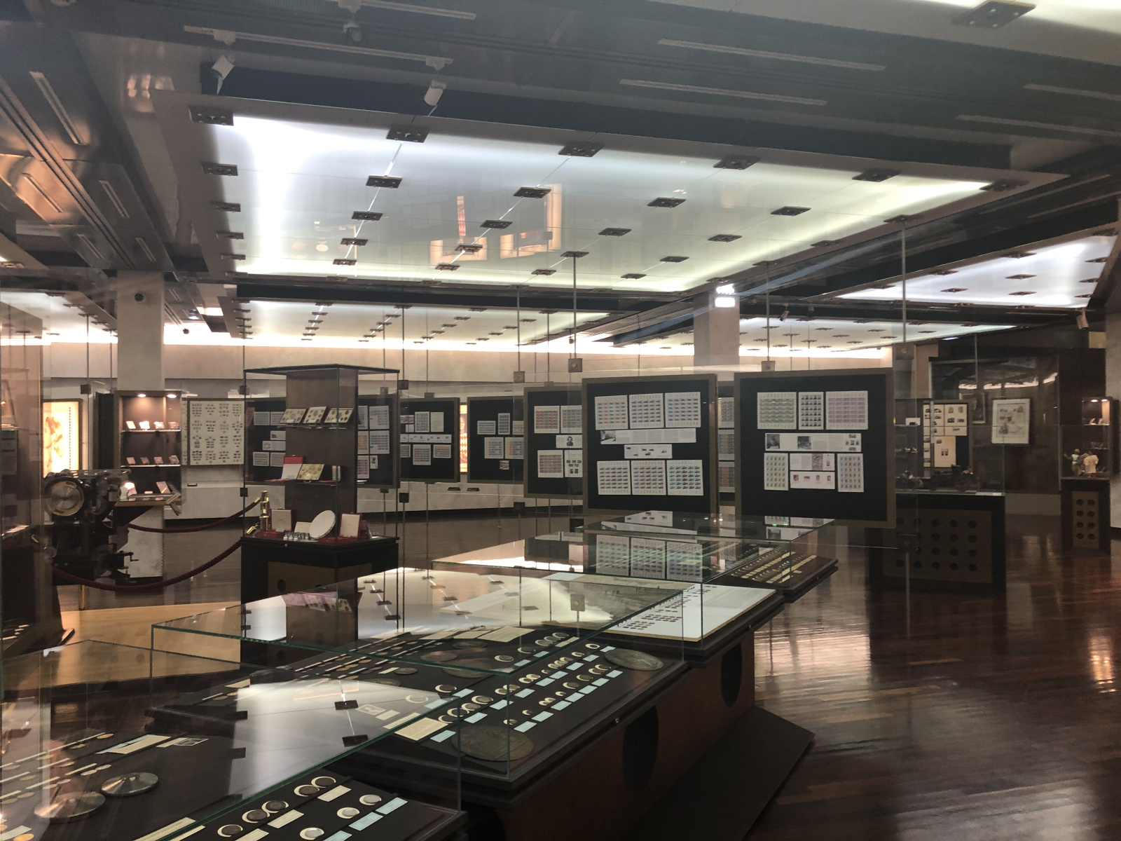 Visite du musée des timbres et des monnaies de Monaco