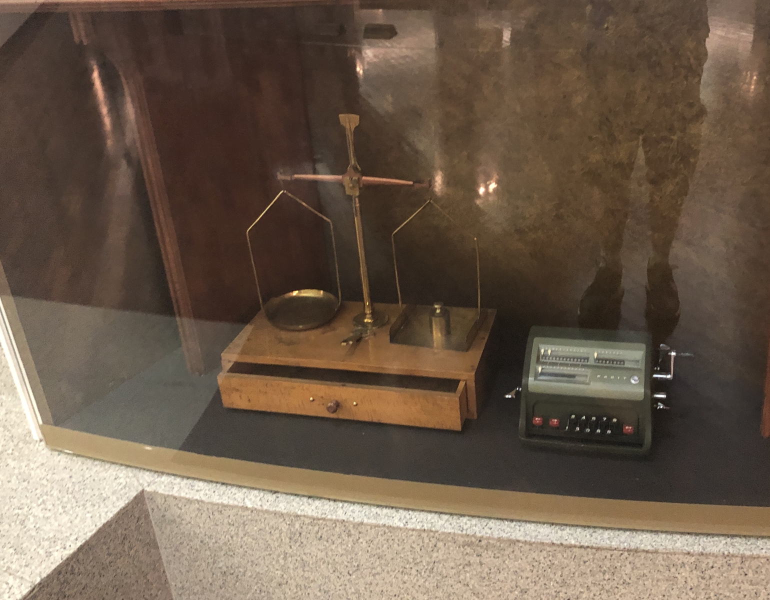 Visite du musée des timbres et des monnaies de Monaco