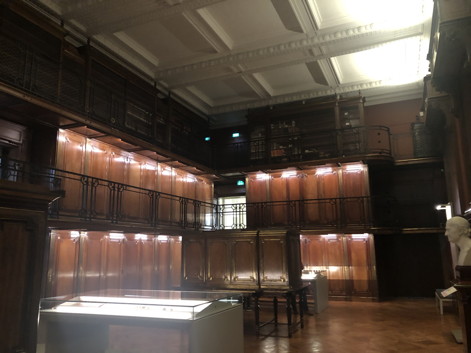 Visite du magnifique musée de la bibliothèque nationale Richelieu
