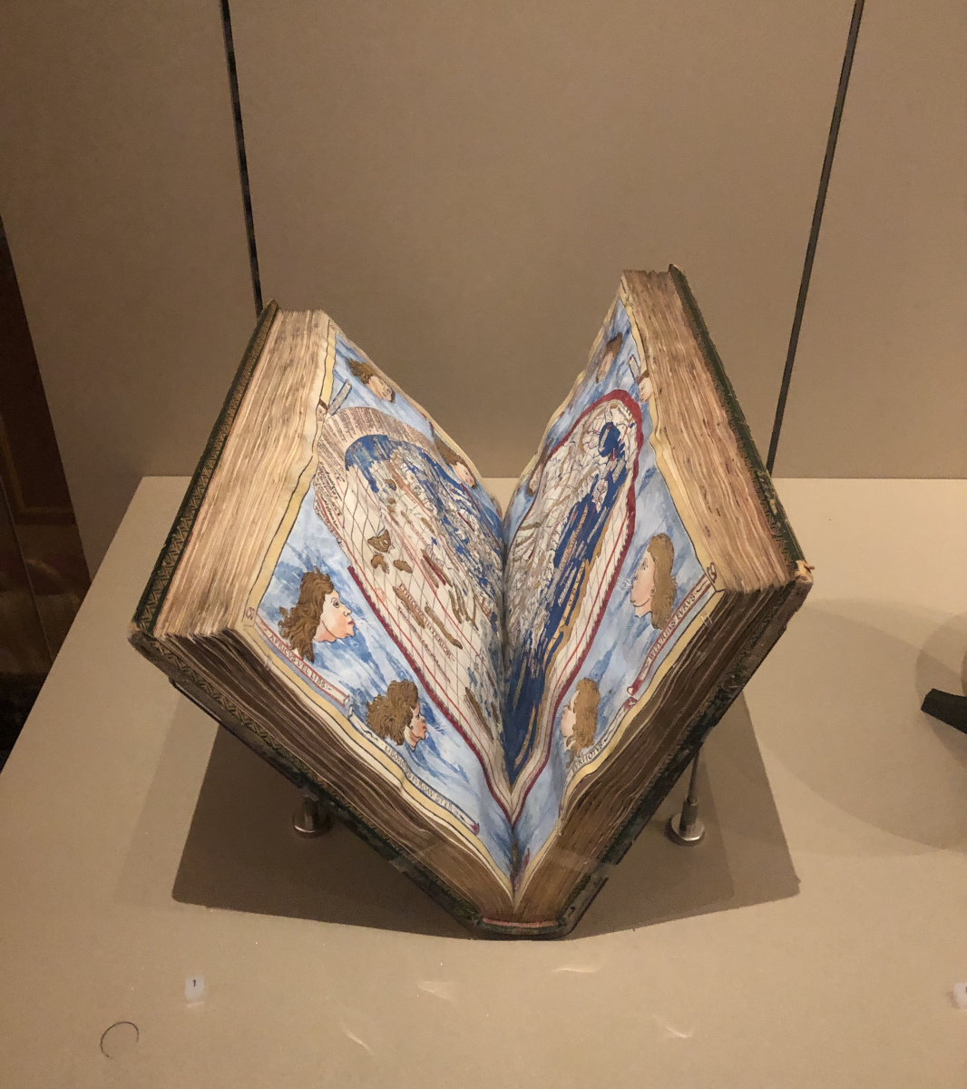 Visite du magnifique musée de la bibliothèque nationale Richelieu