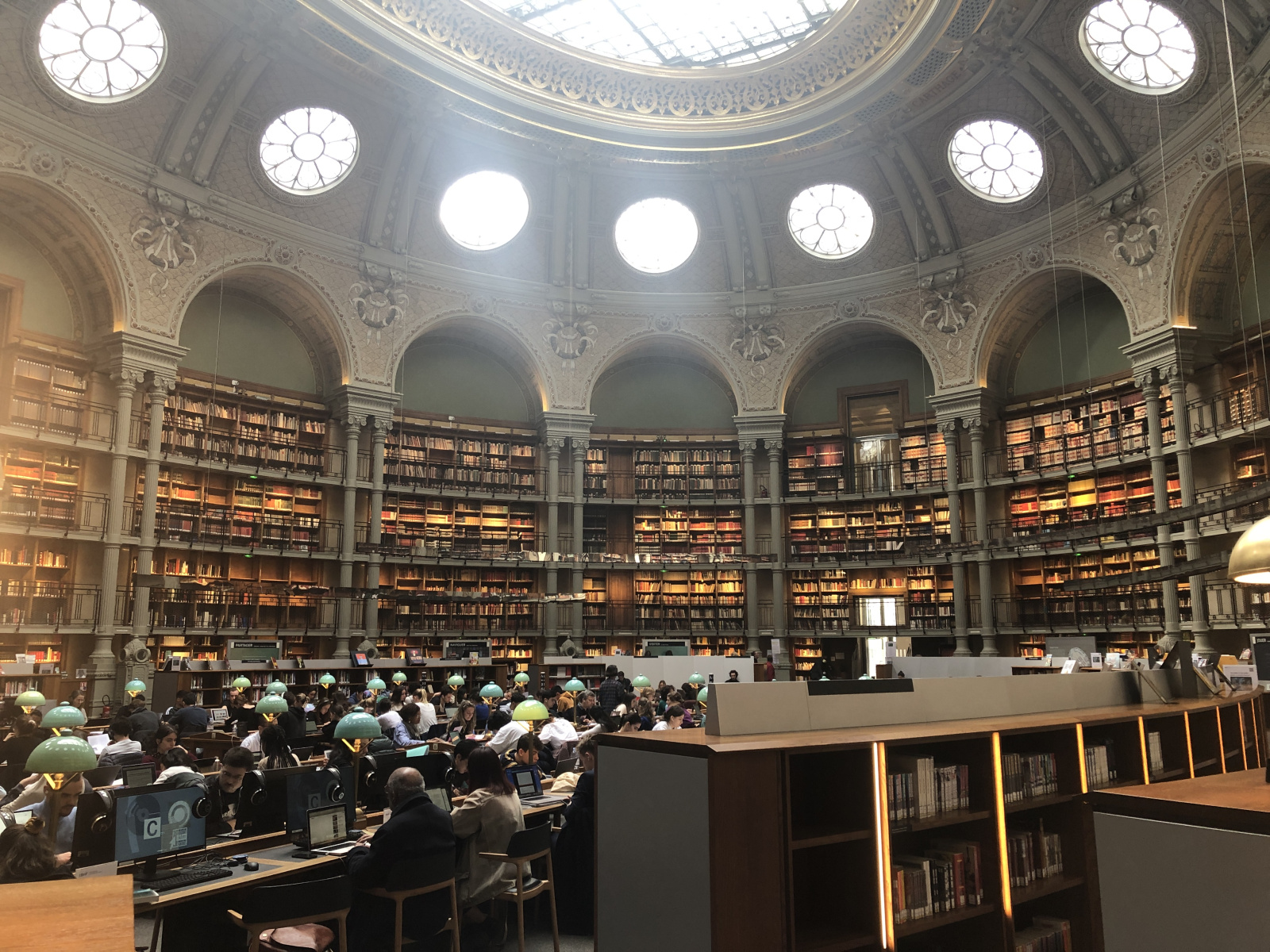 Visite du magnifique musée de la bibliothèque nationale Richelieu