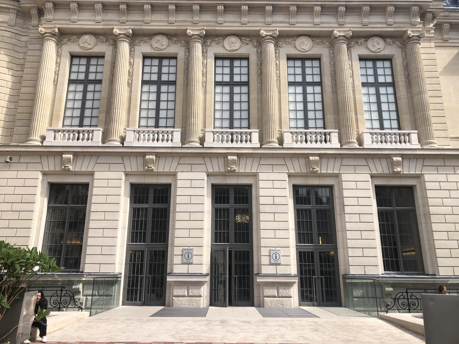 Visite du magnifique musée de la bibliothèque nationale Richelieu