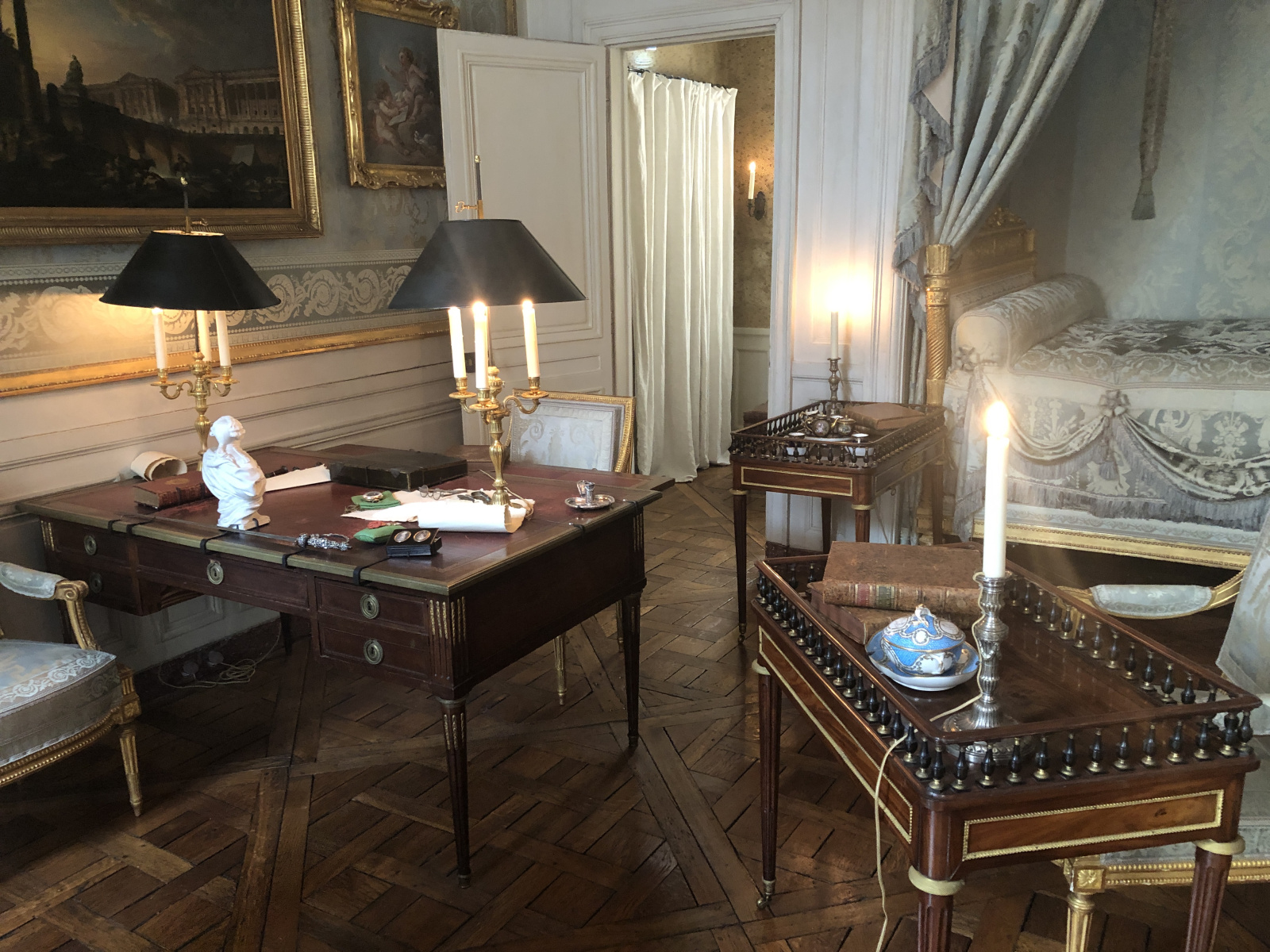 Visite de l'hôtel de la Marine à Paris