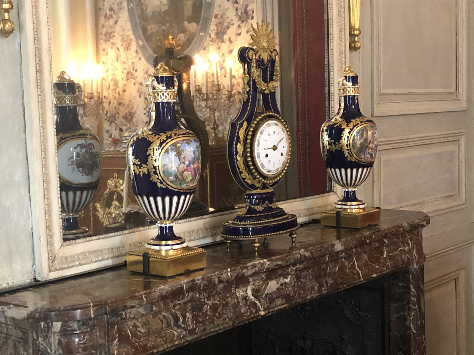 Visite de l'hôtel de la Marine à Paris