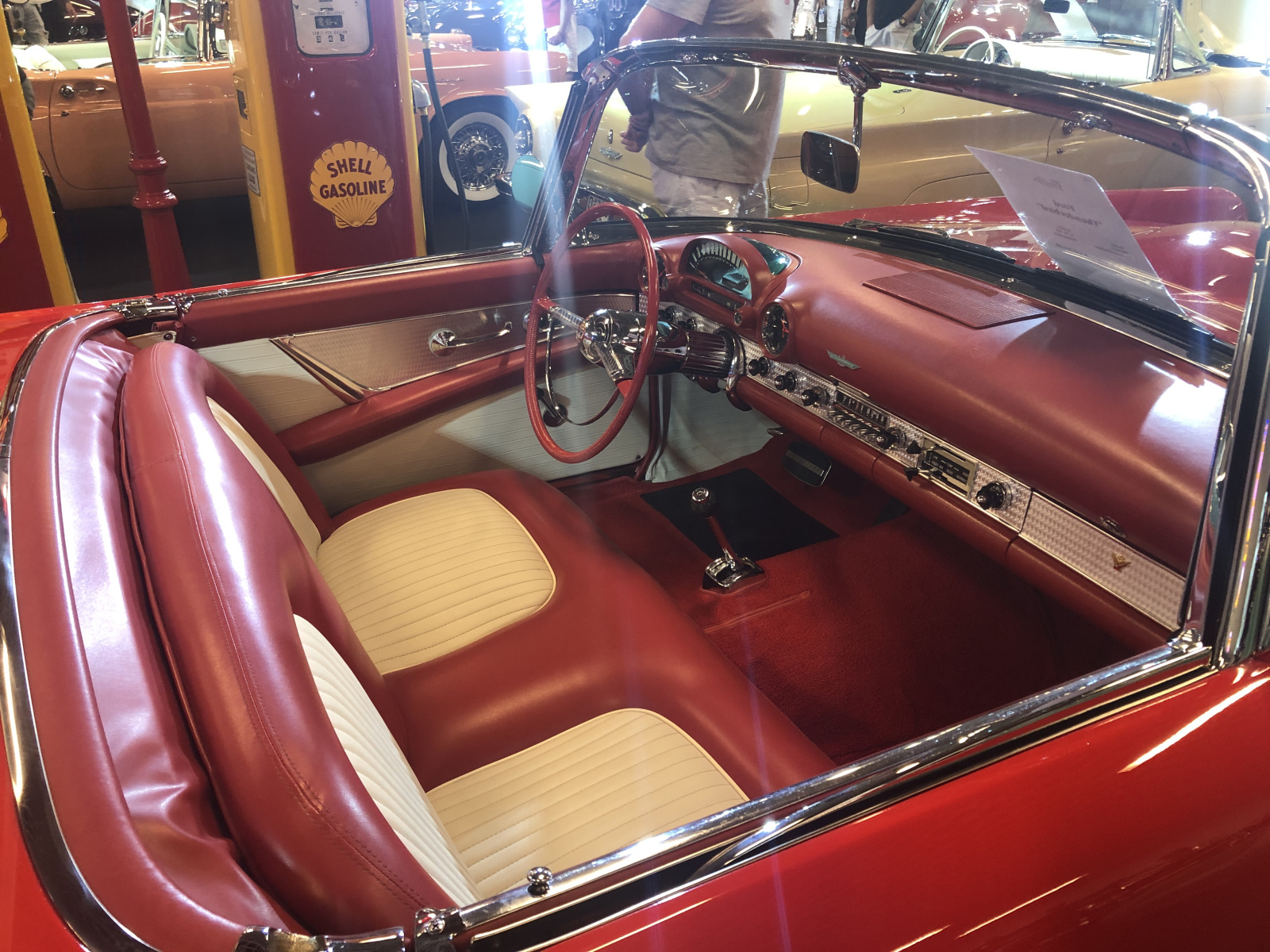 Visite du Salon Top Marques à Monaco