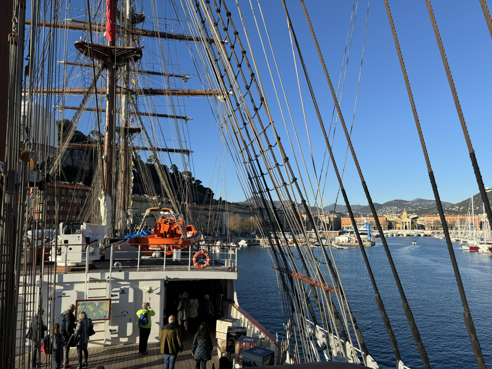 Visite du magnifique 4 mâts péruvien , le BAP Unión