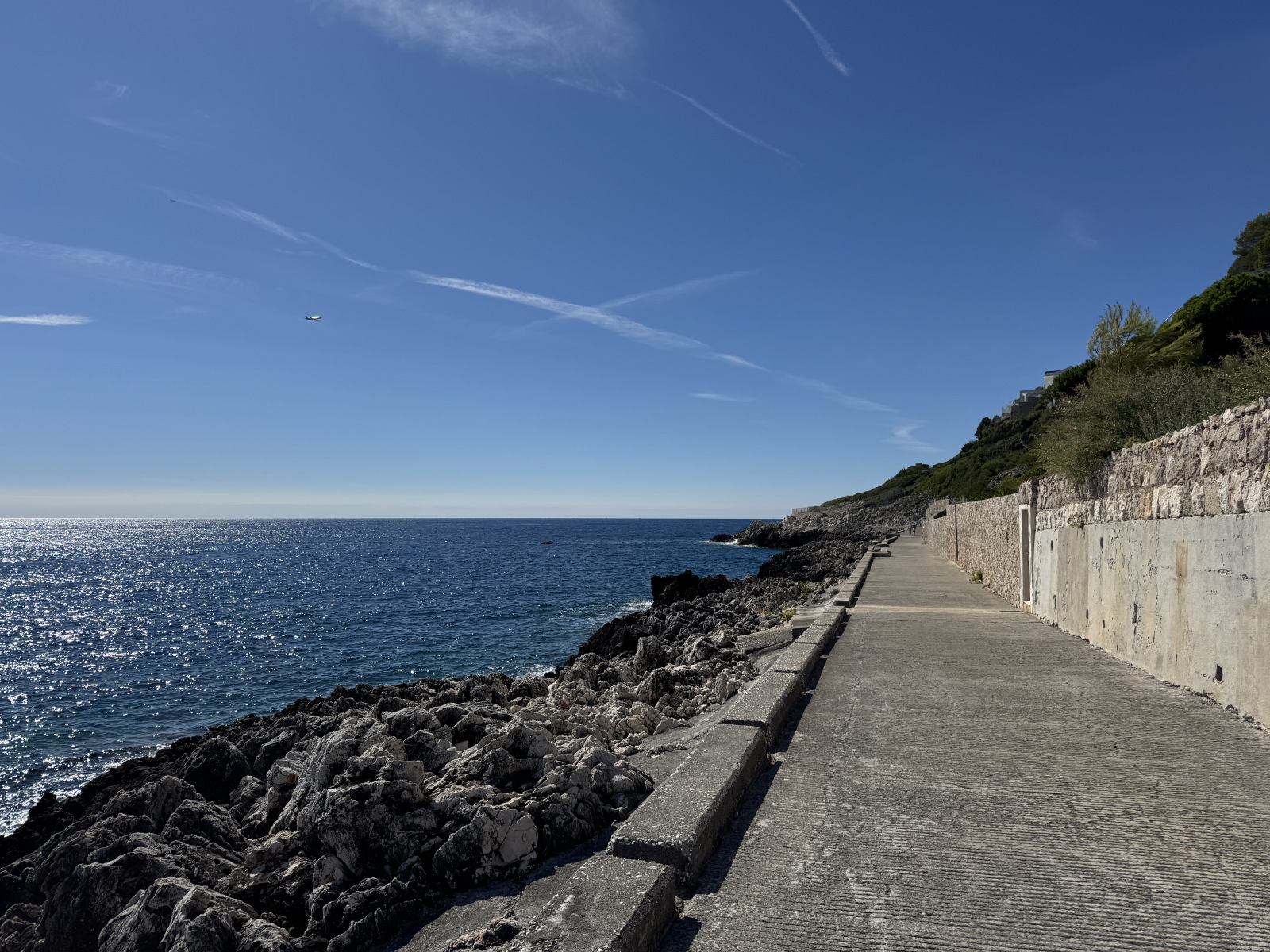 Tour du magnifique Cap Ferrat par le sentier du littoral