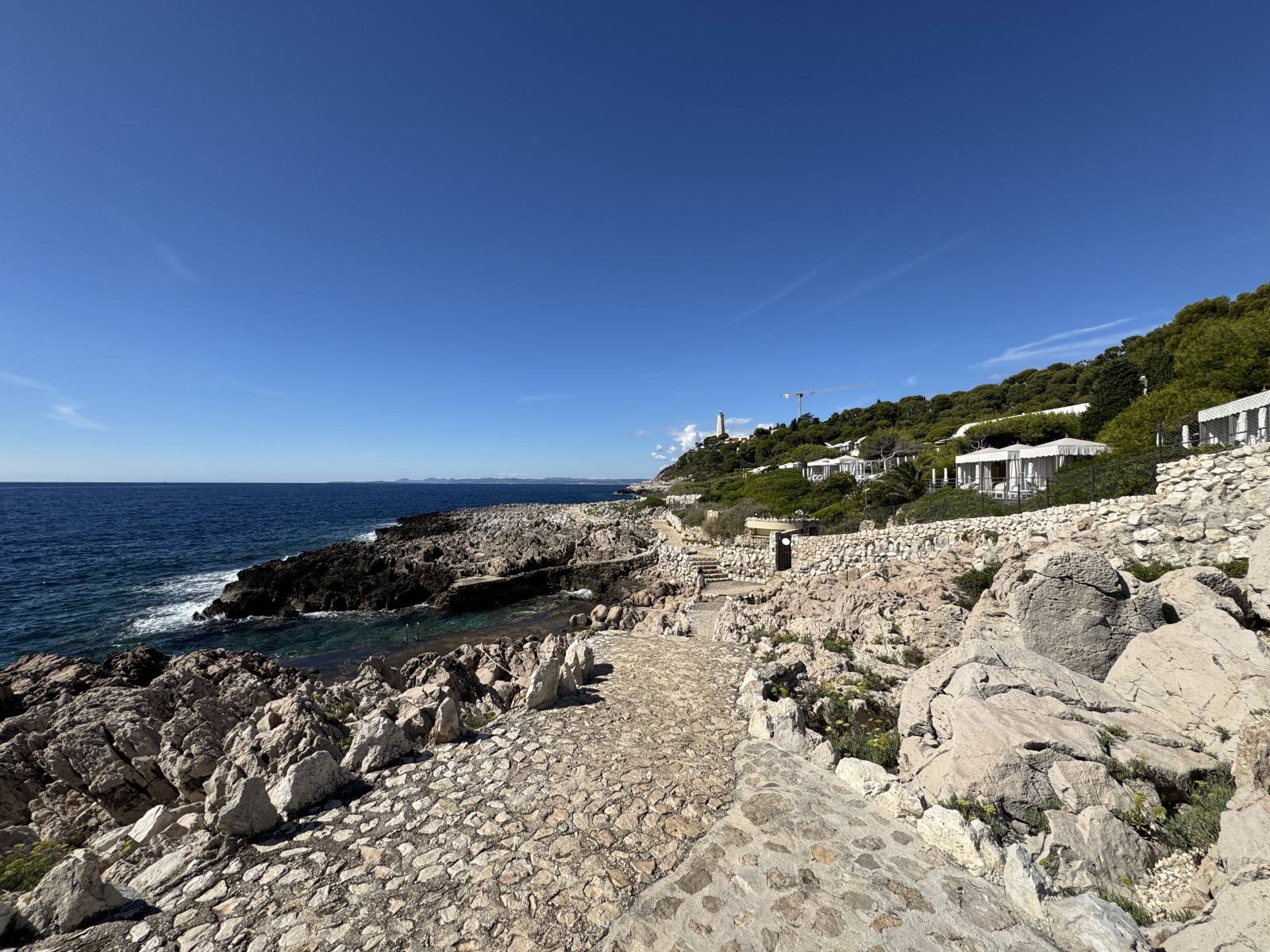 Tour du magnifique Cap Ferrat par le sentier du littoral