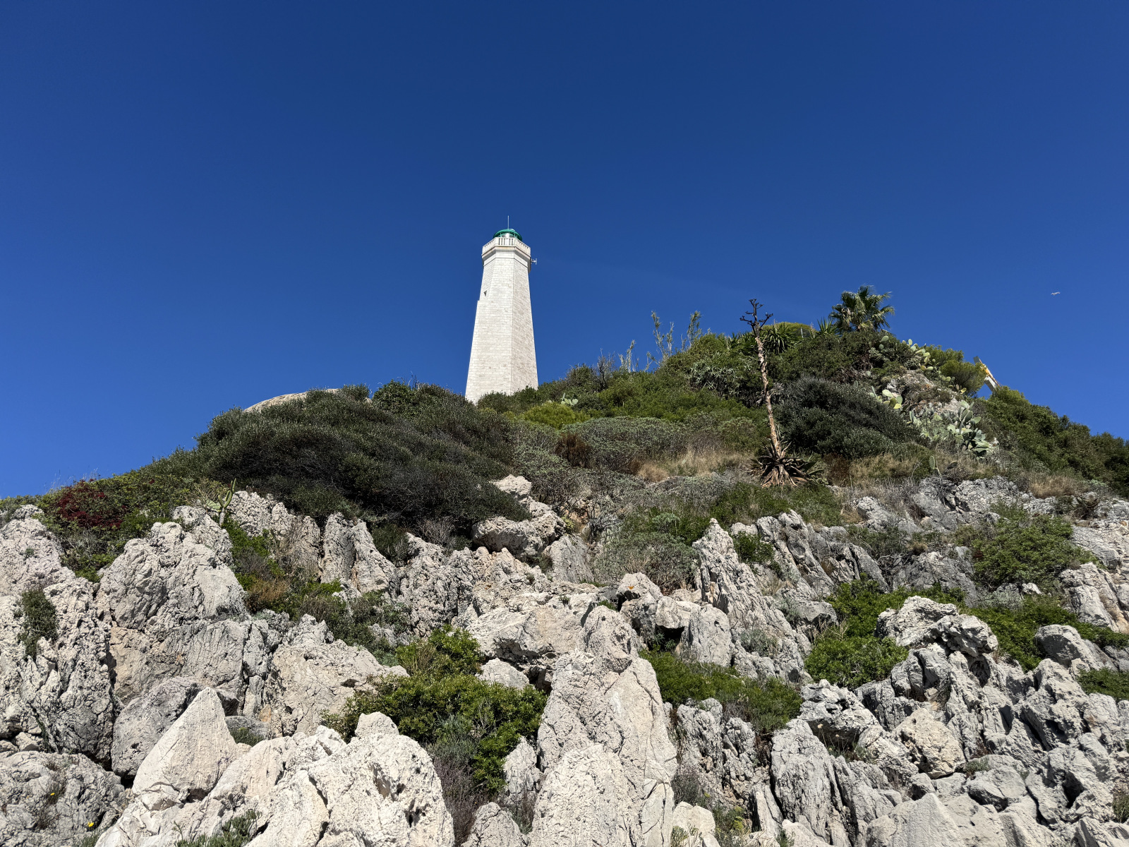 Tour du magnifique Cap Ferrat par le sentier du littoral