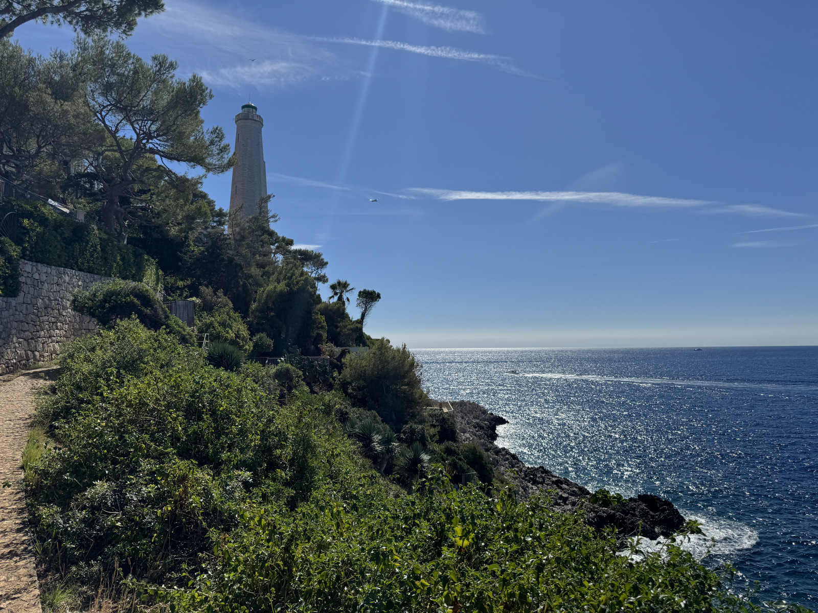 Tour du magnifique Cap Ferrat par le sentier du littoral