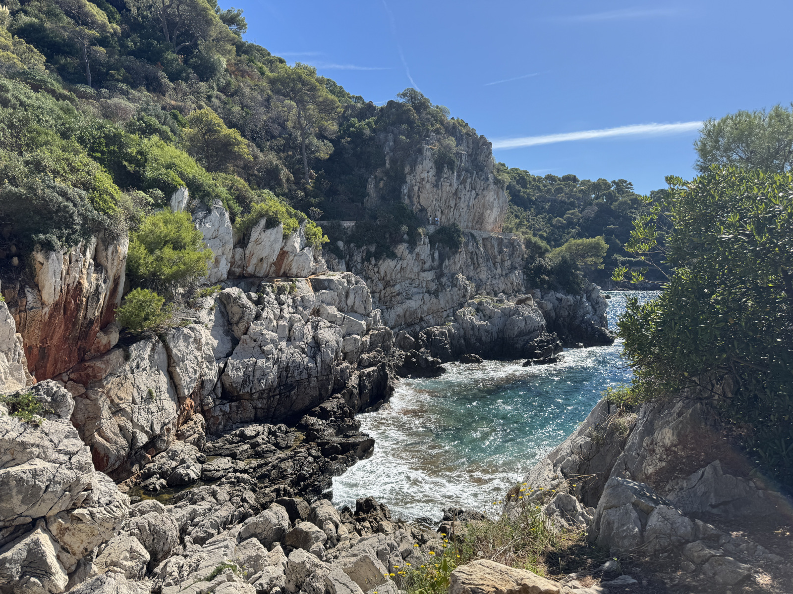 Tour du magnifique Cap Ferrat par le sentier du littoral