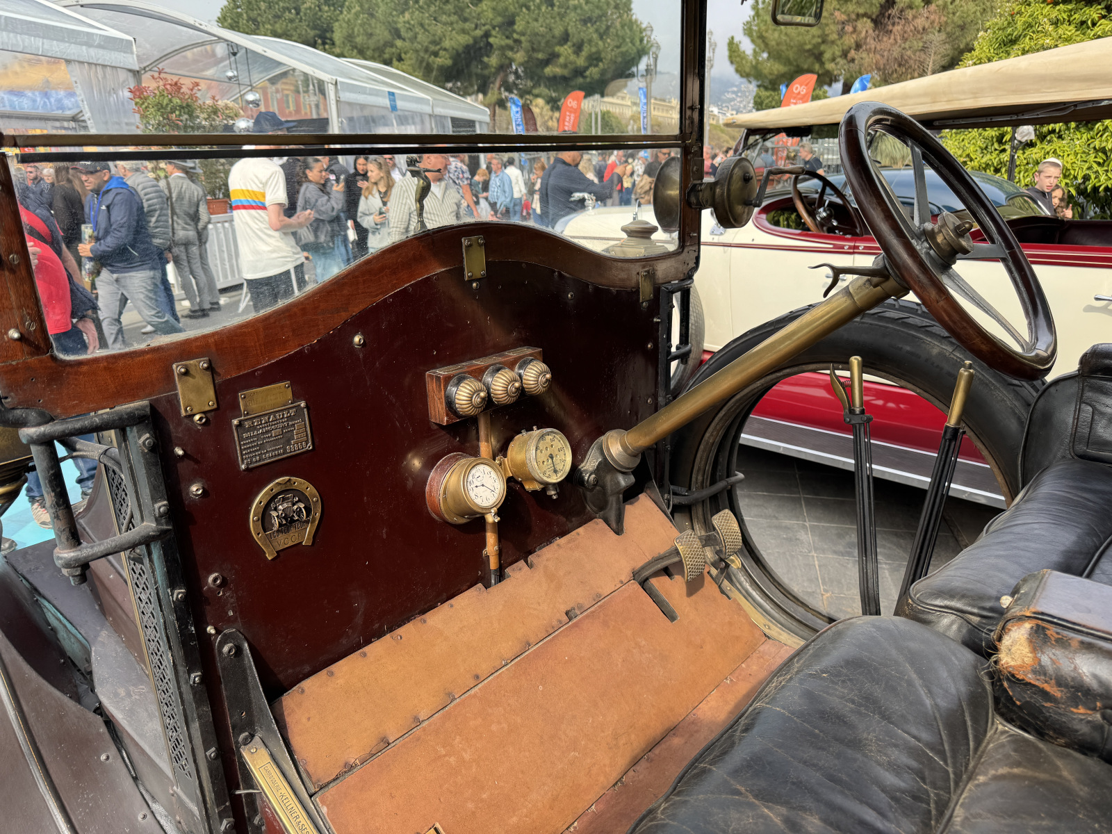 Visite de l'exposition « Les Légendes de Nice » au jardin Albert Ier
